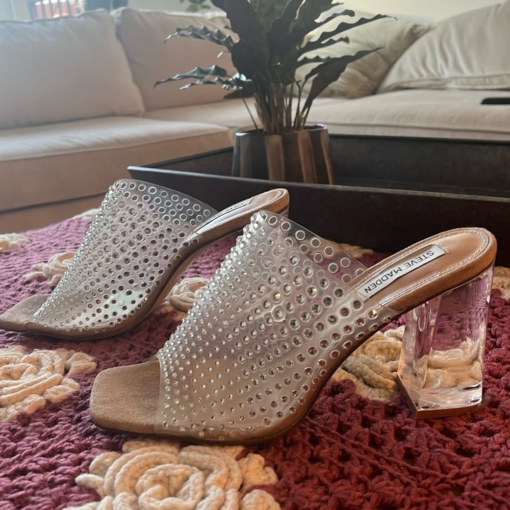 Steve Madden heel